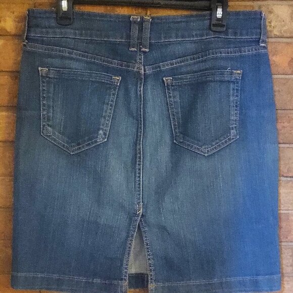 Old Navy Denin Skirt - Size 10 - Picture 4 of 5